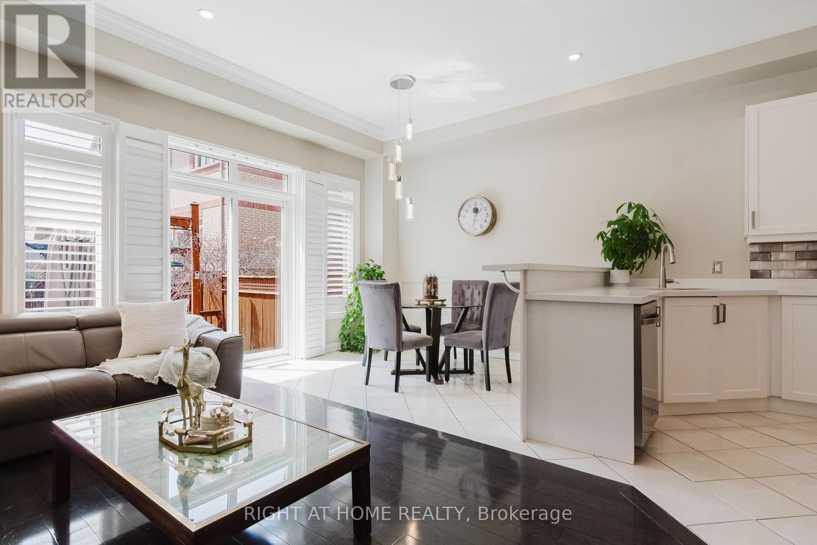 5294 ROADSIDE WAY - 24