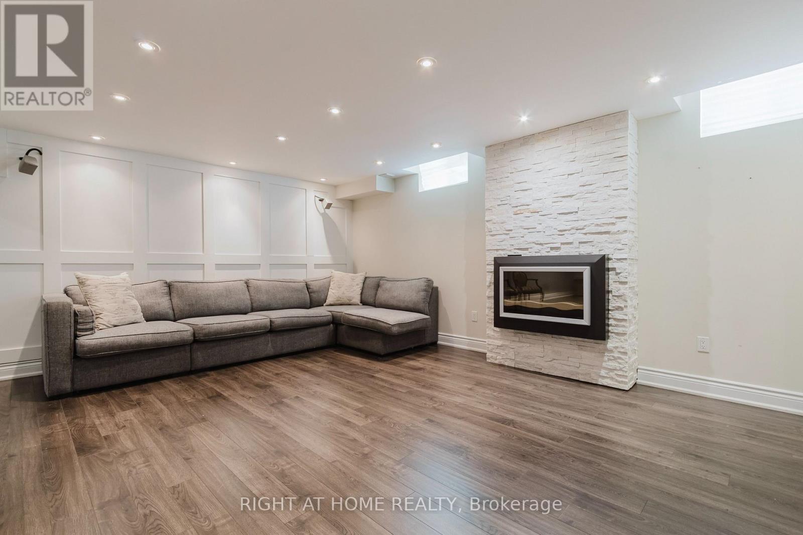 5294 ROADSIDE WAY - 42