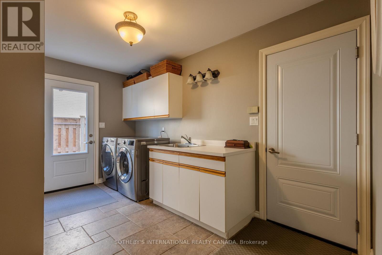 23 FRANCIS CREEK BOULEVARD - 19