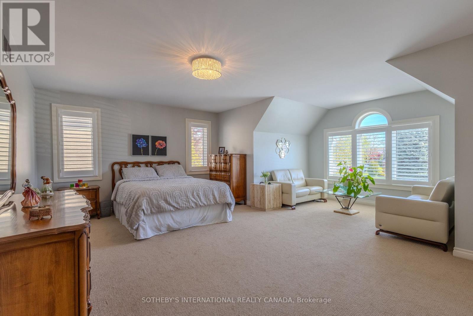 23 FRANCIS CREEK BOULEVARD - 26