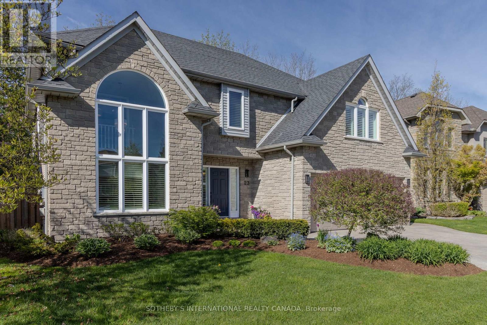 23 FRANCIS CREEK BOULEVARD - 3