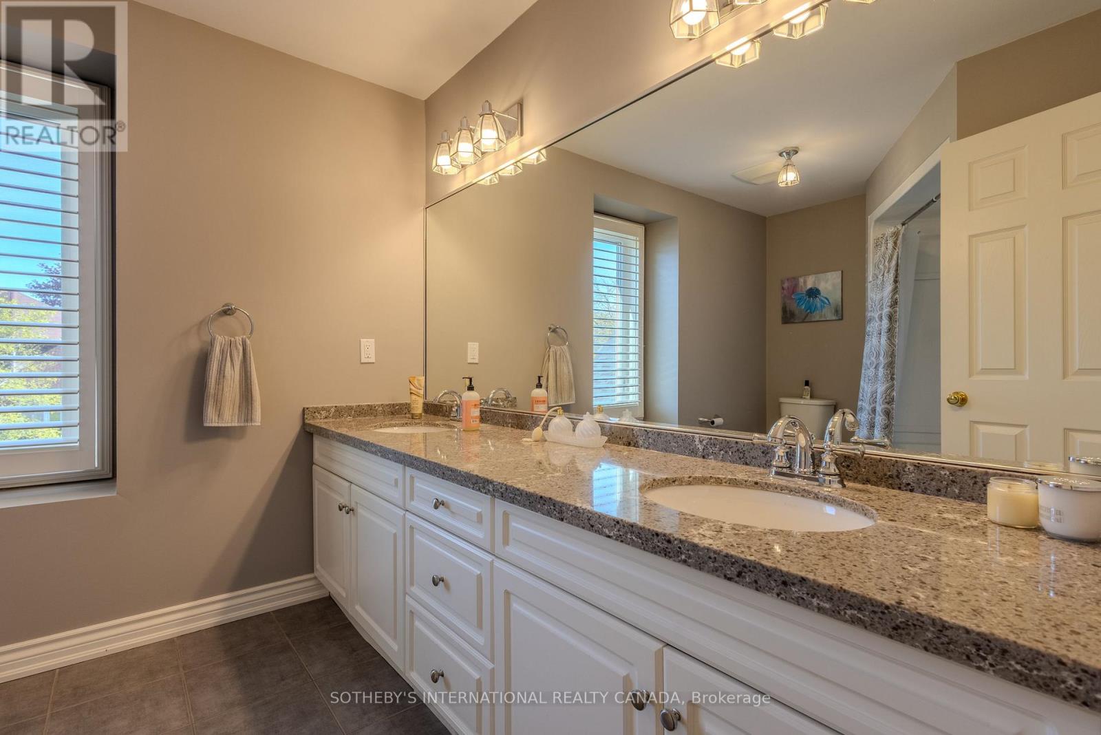 23 FRANCIS CREEK BOULEVARD - 33