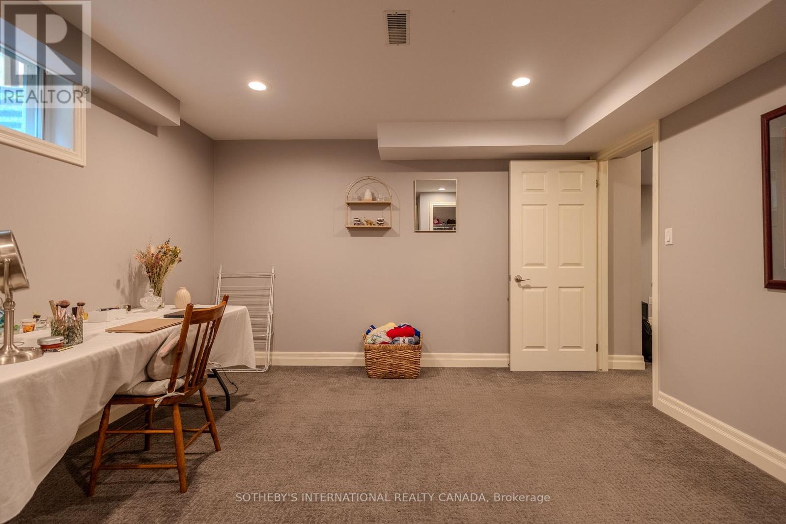 23 FRANCIS CREEK BOULEVARD - 40