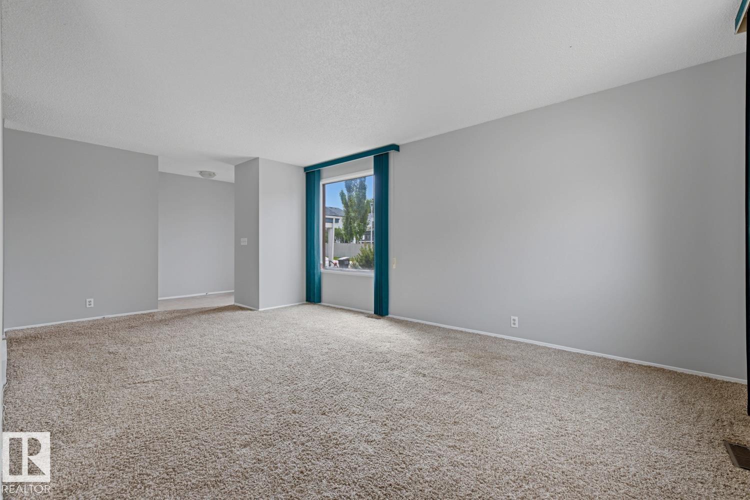 5514 93A AV NW - 8