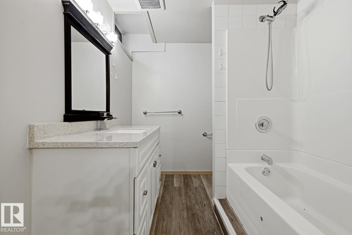 5514 93A AV NW - 26