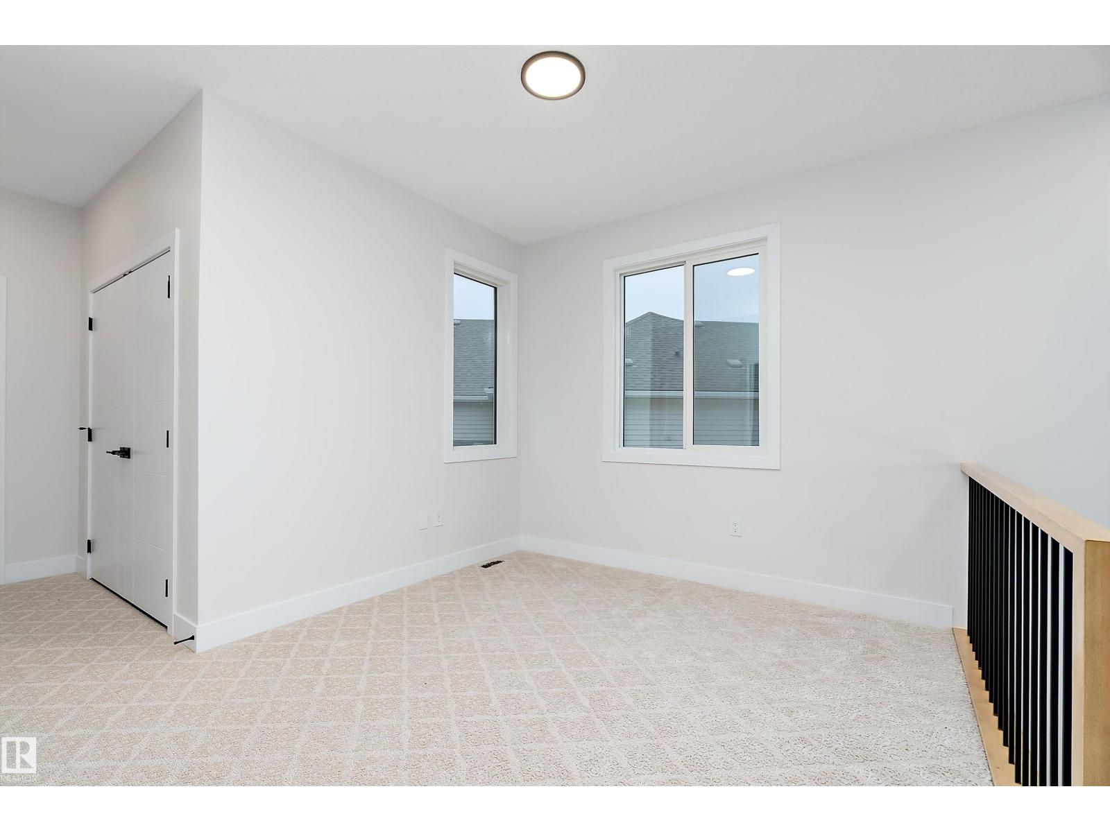 38 ASTORIA PL - 21