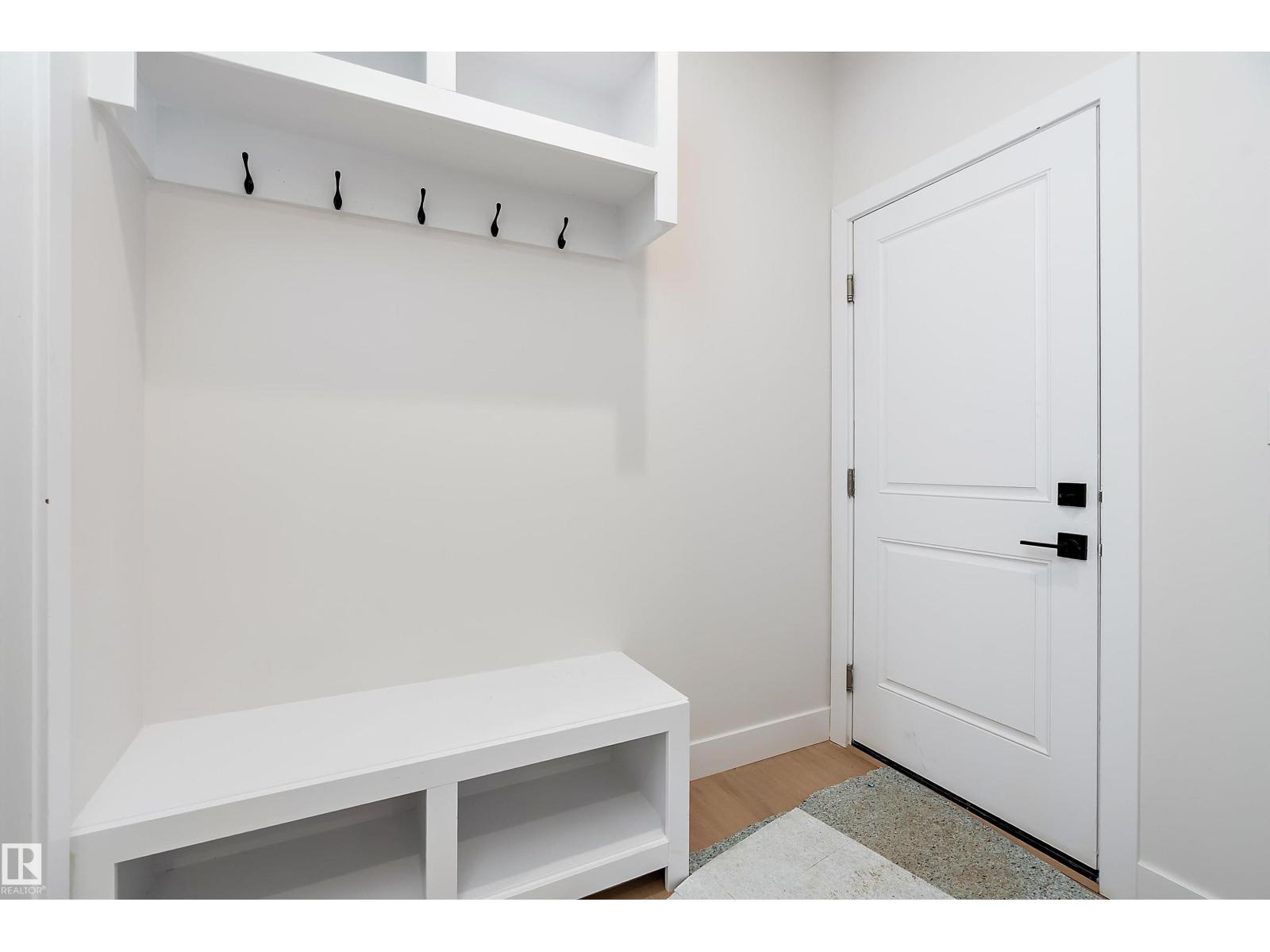 38 ASTORIA PL - 18