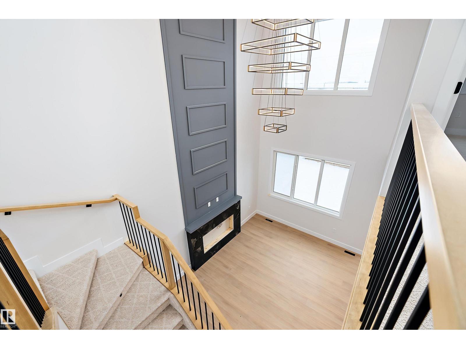 38 ASTORIA PL - 19