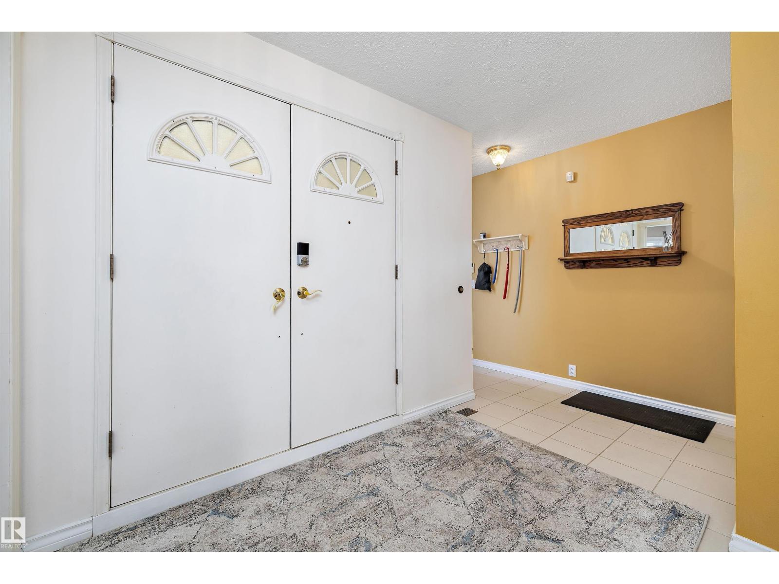 1027 109 ST NW - 5