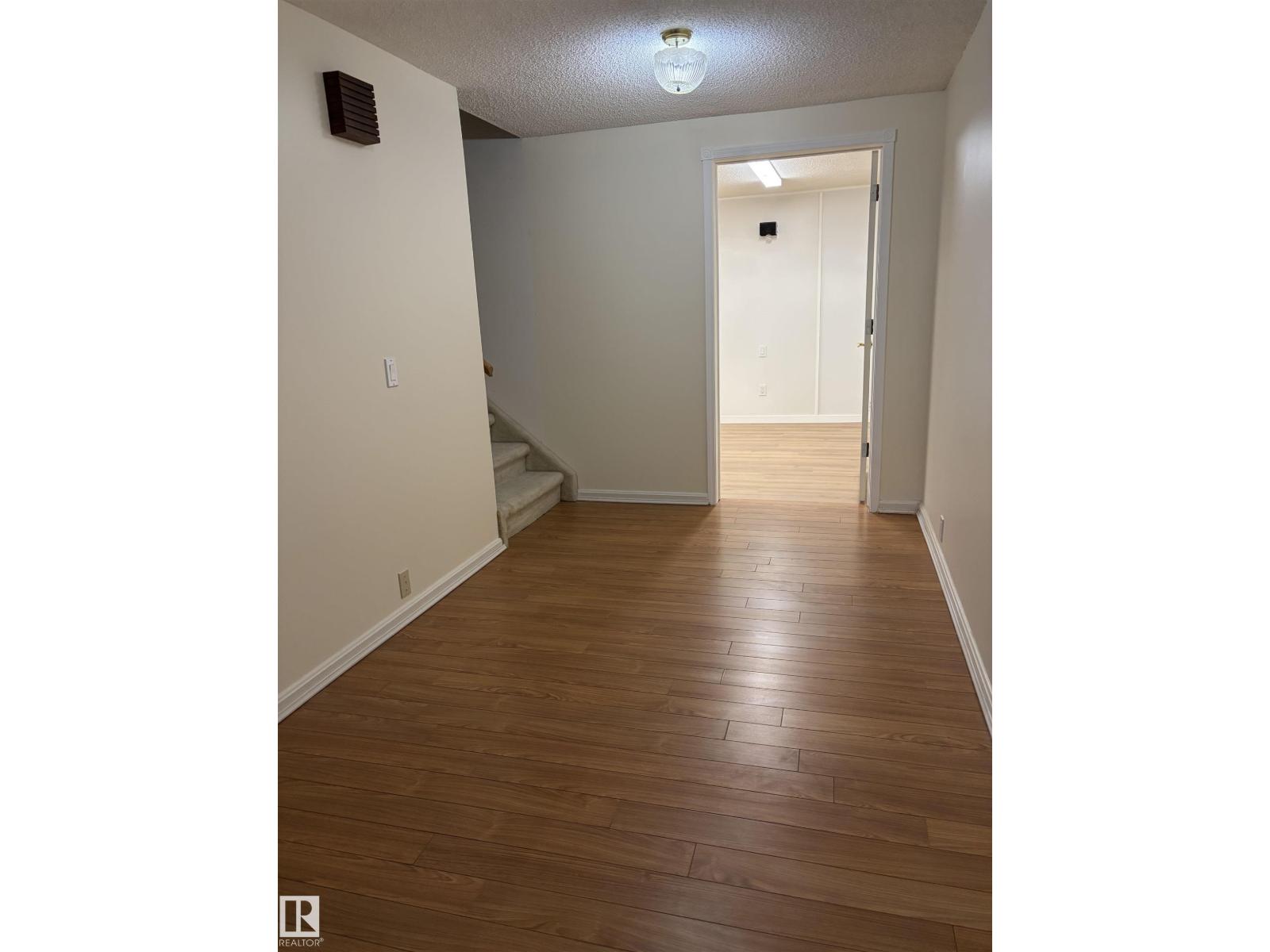 1027 109 ST NW - 45