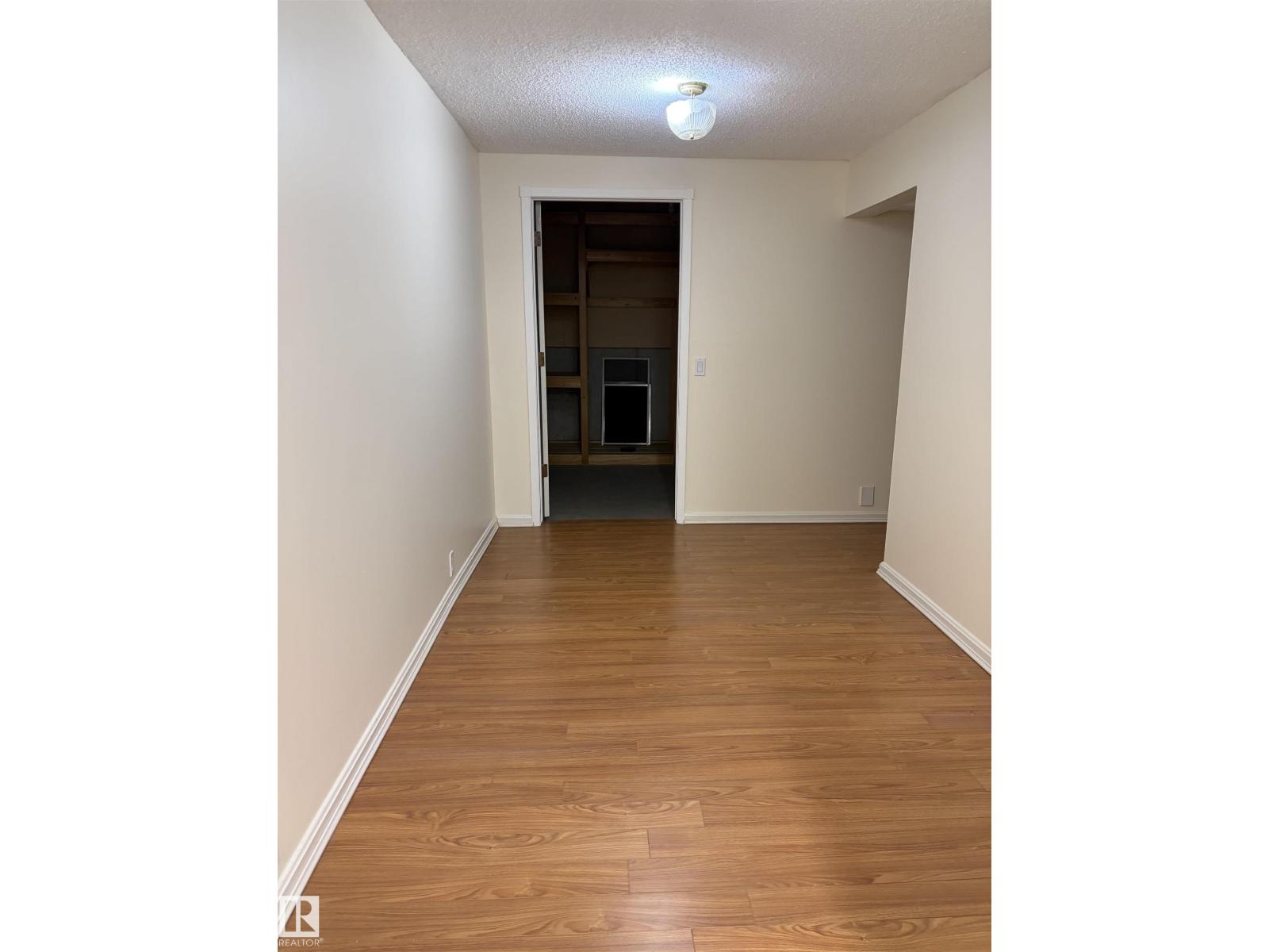 1027 109 ST NW - 43
