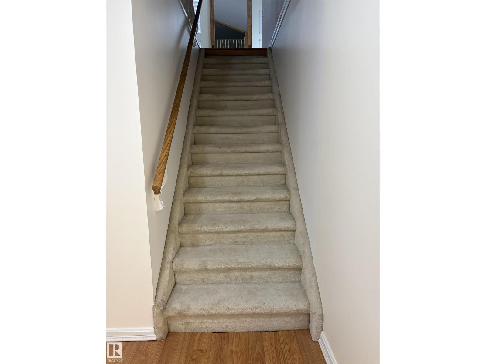 1027 109 ST NW - 46