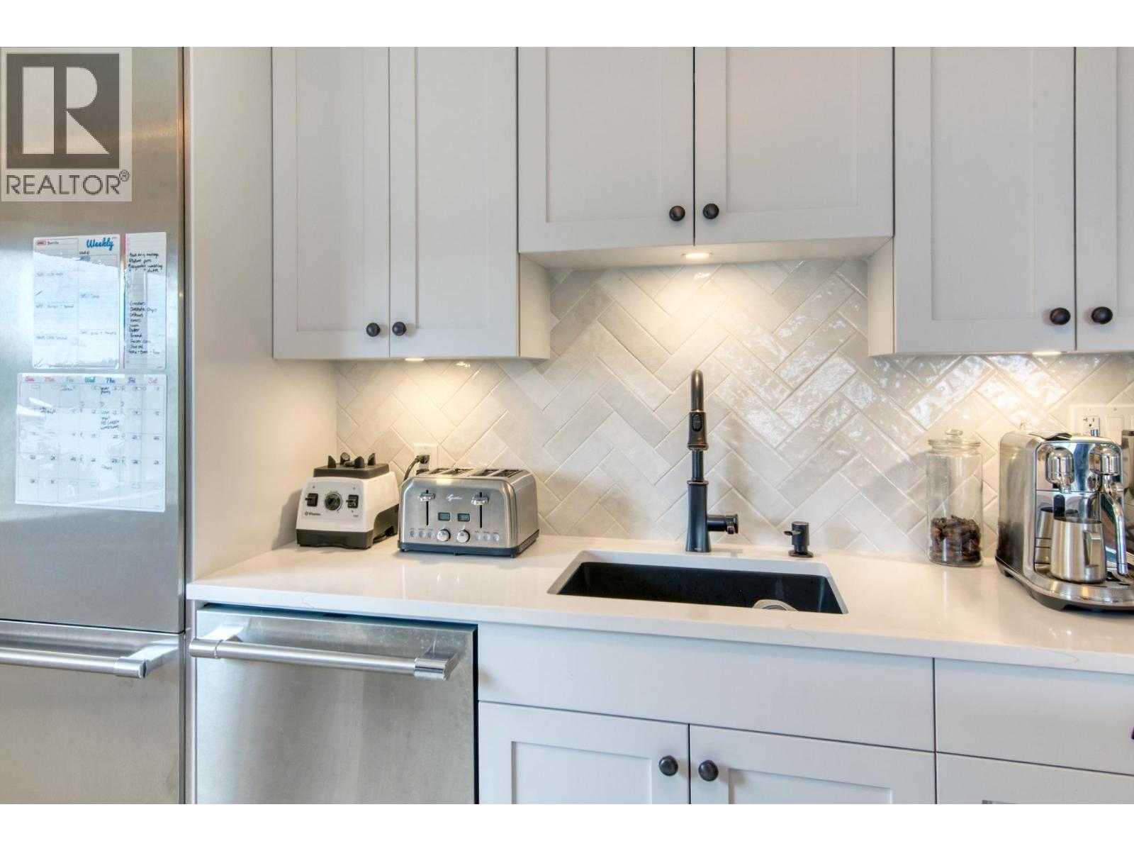 798 FISHER ROAD, Gibsons
