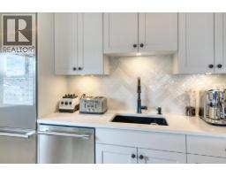 798 Fisher Road, Gibsons, BC V0N1V1 Photo 7