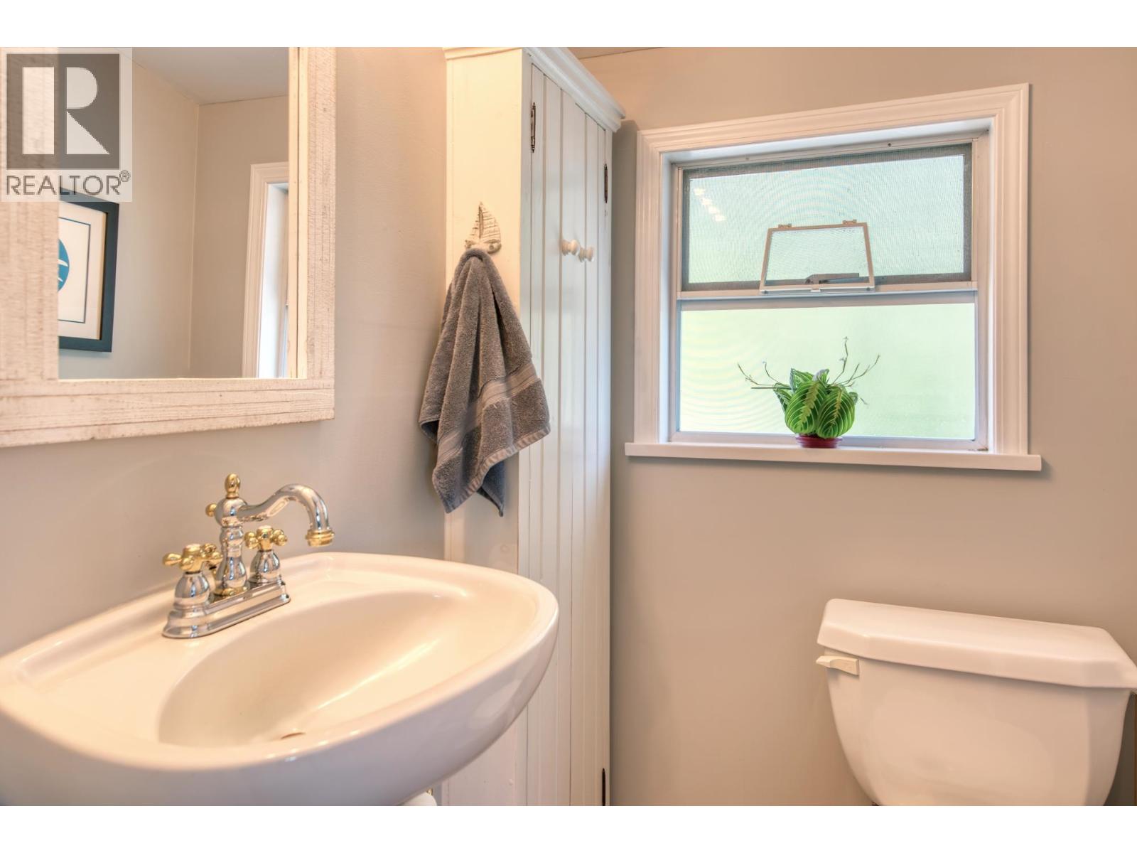 798 FISHER ROAD, Gibsons