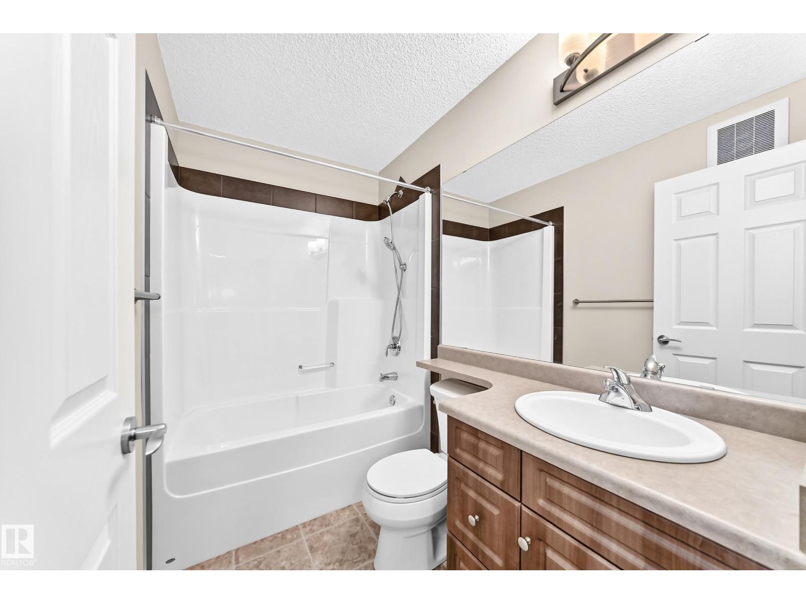 5321 3 AV SW - 36