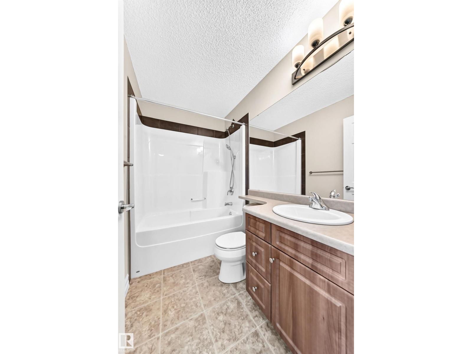 5321 3 AV SW - 37