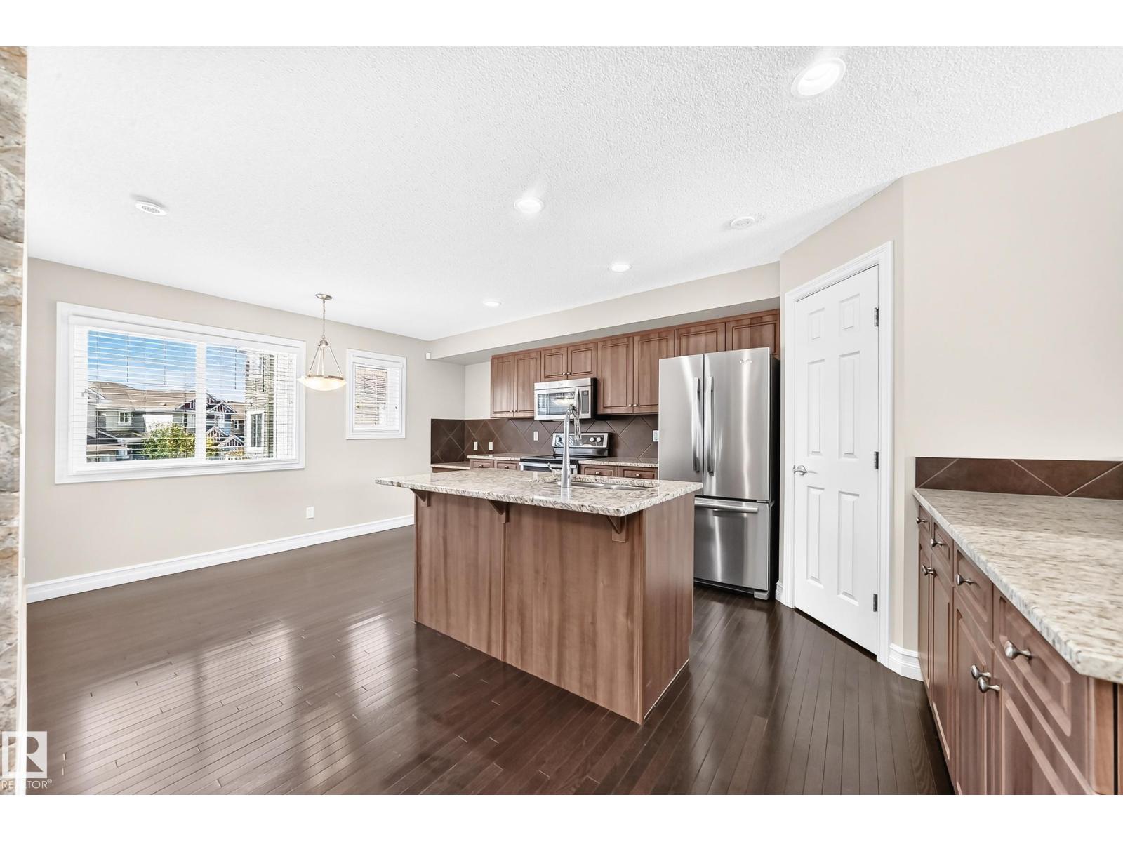 5321 3 AV SW - 11