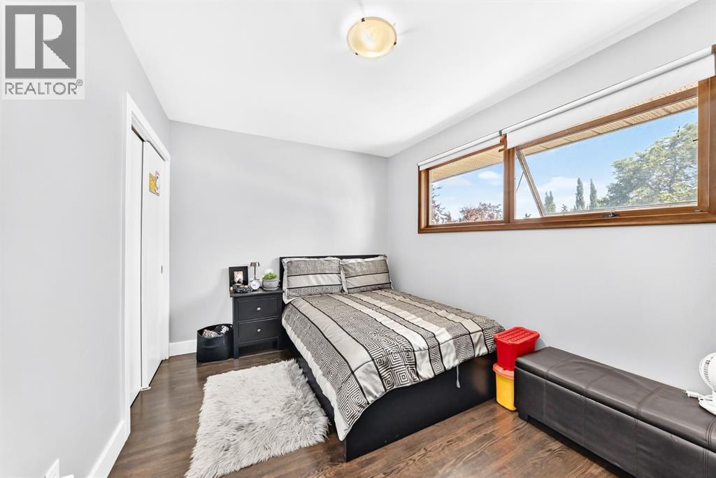 4803 5 Avenue SW - 22