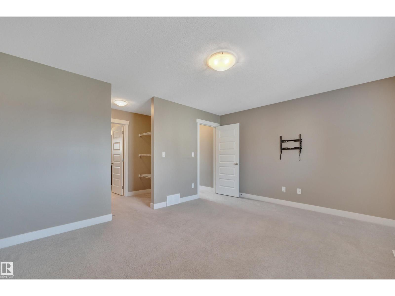 #262 401 SOUTHFORK DR - 23