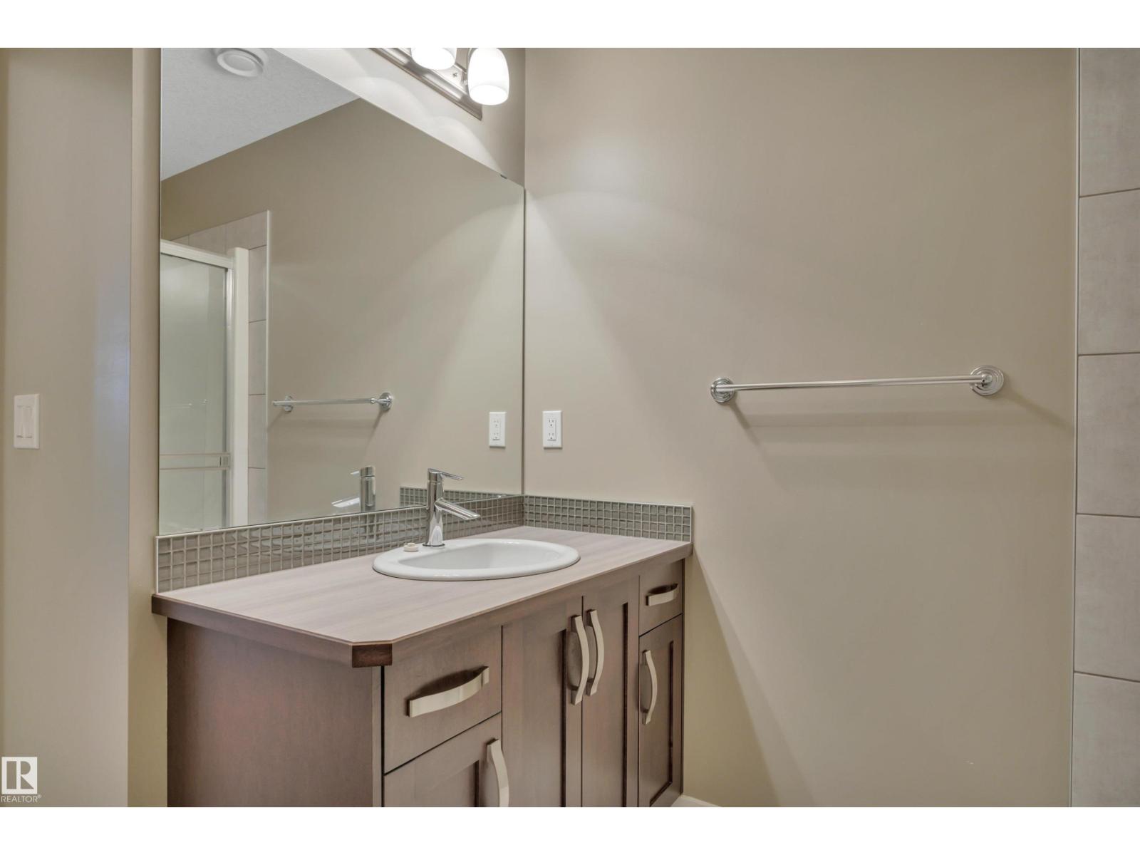 #262 401 SOUTHFORK DR - 32