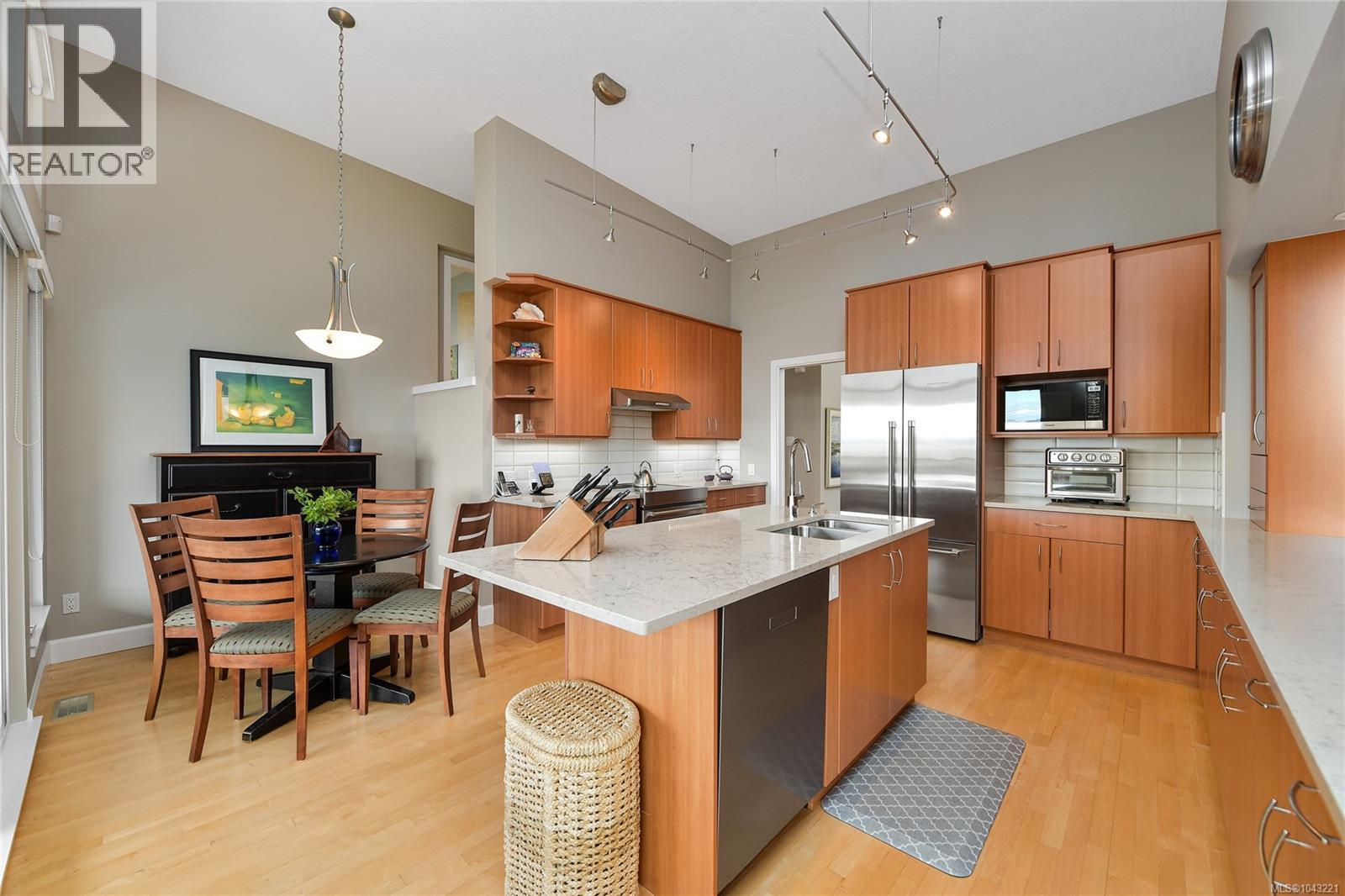 763 Sayward Hill Terr - 19