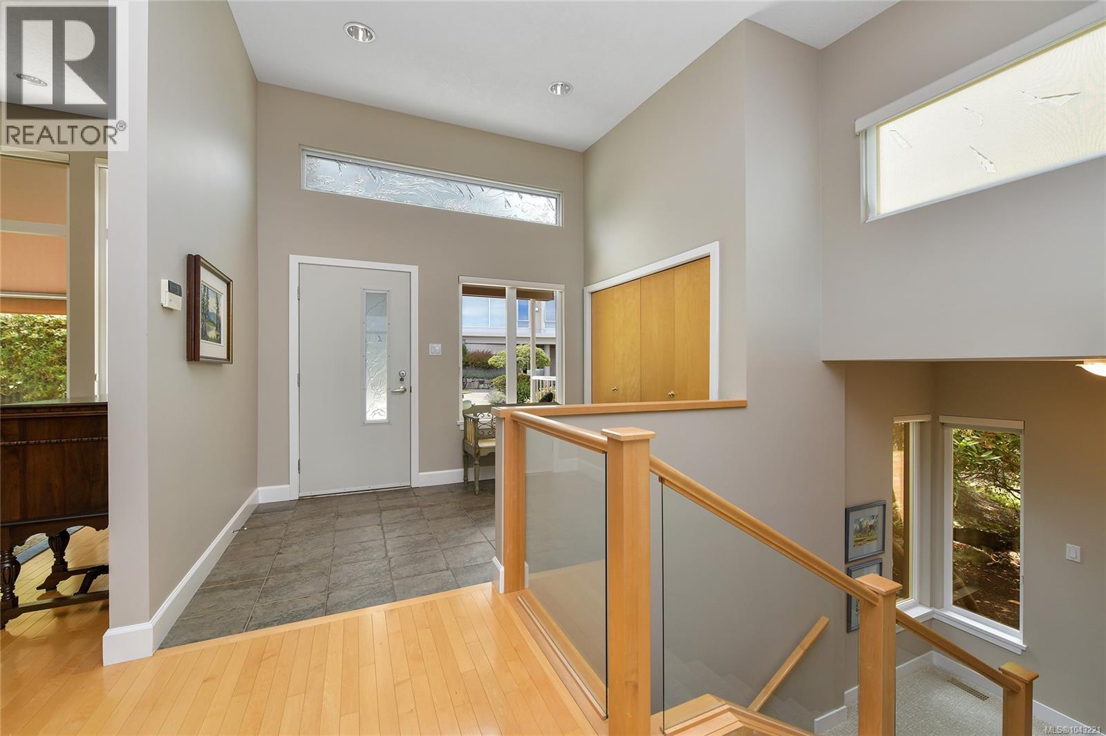 763 Sayward Hill Terr - 3