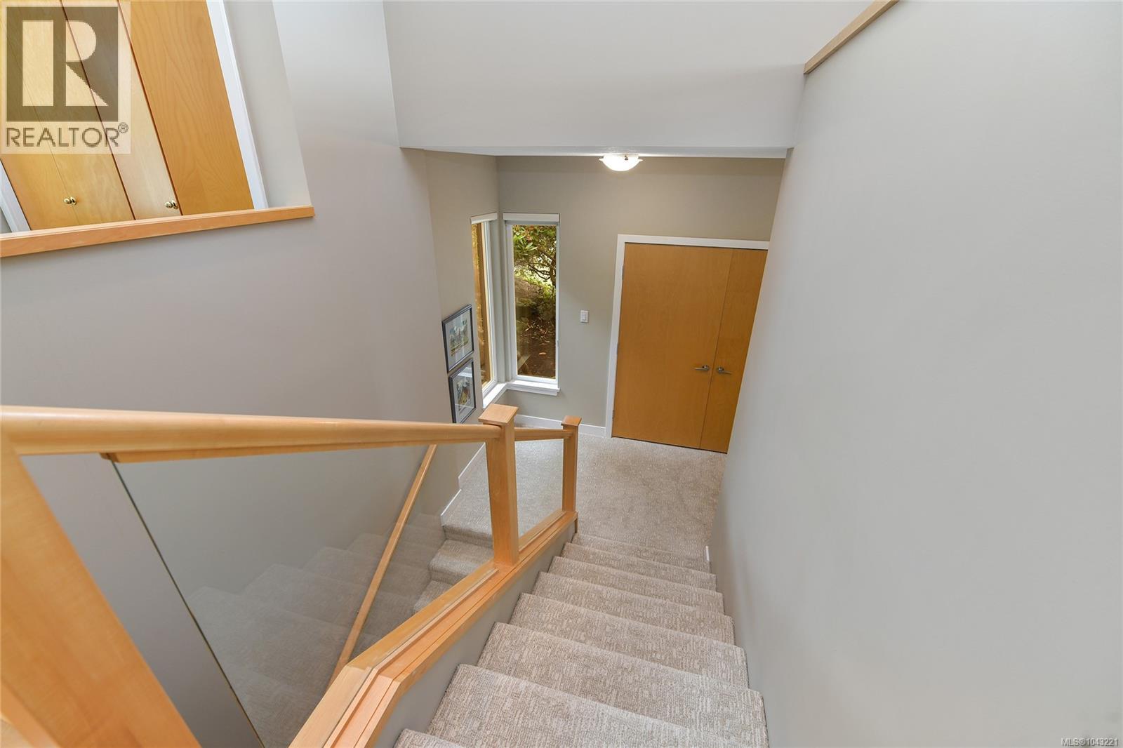763 Sayward Hill Terr - 44