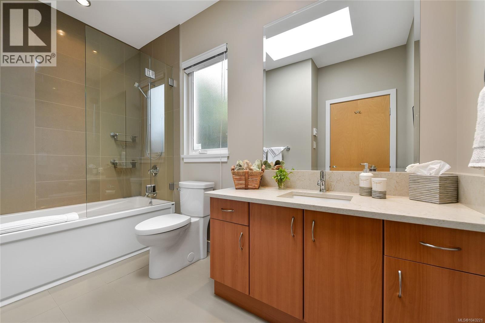 763 Sayward Hill Terr - 49