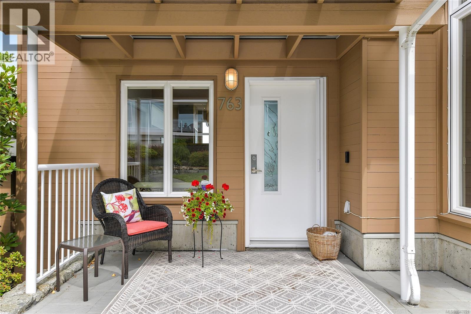 763 Sayward Hill Terr - 54