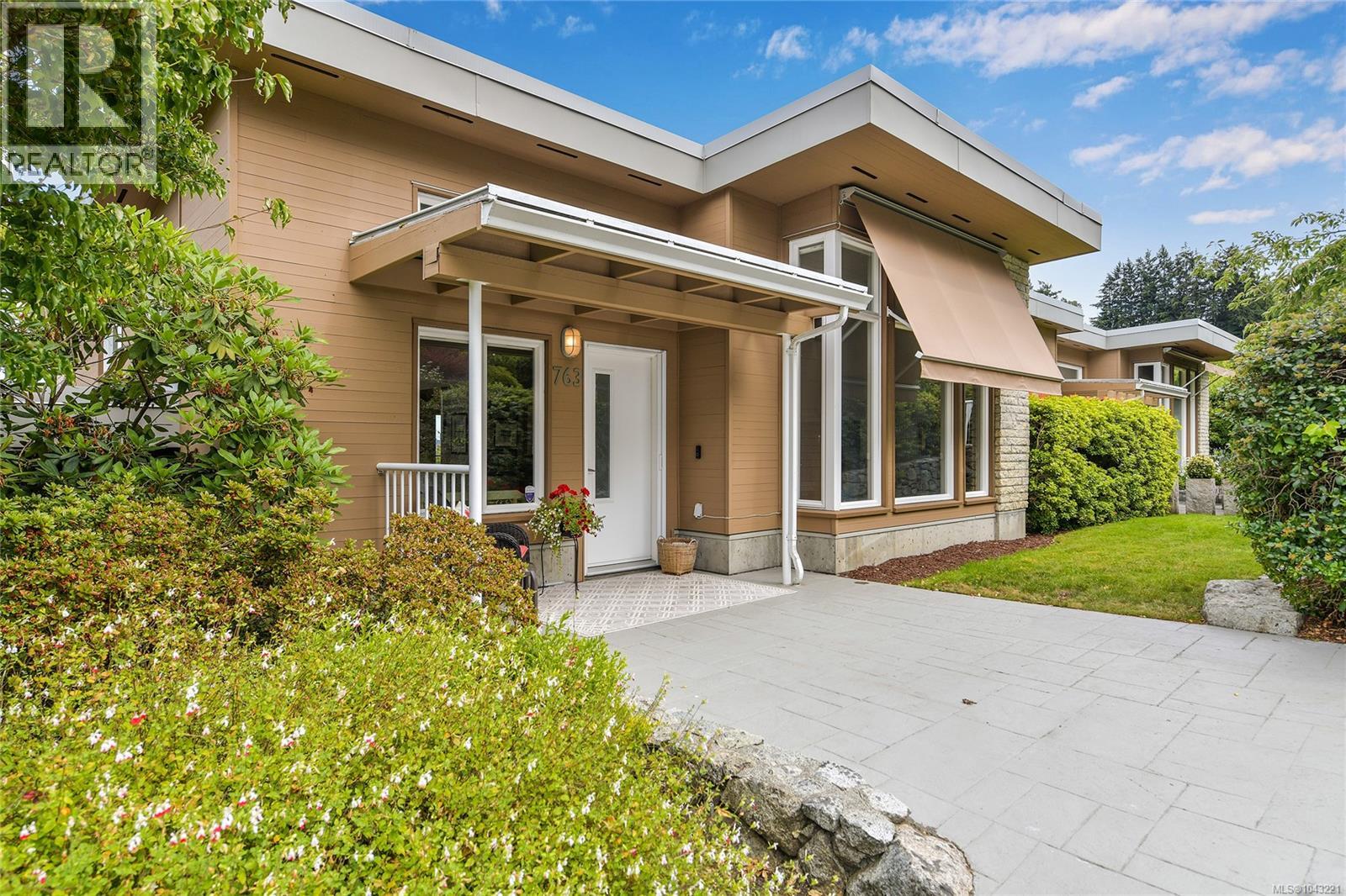 763 Sayward Hill Terr - 55