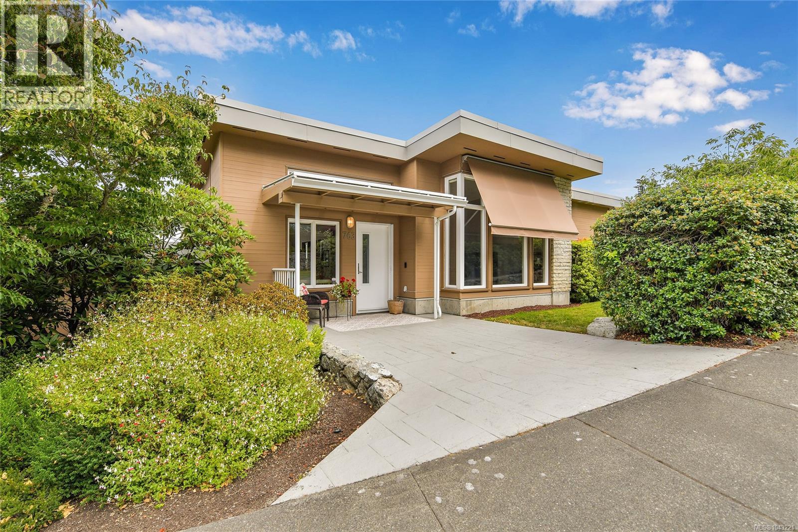 763 Sayward Hill Terr - 58