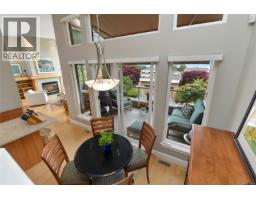 763 Sayward Hill Terr, Saanich, BC V8Y3K1 Photo 54