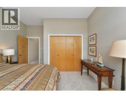 763 Sayward Hill Terr, Saanich, BC V8Y3K1 Photo 22