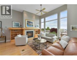 763 Sayward Hill Terr, Saanich, BC V8Y3K1 Photo 36