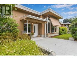 763 Sayward Hill Terr, Saanich, BC V8Y3K1 Photo 31
