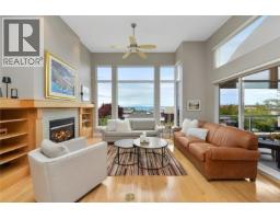 763 Sayward Hill Terr, Saanich, BC V8Y3K1 Photo 38