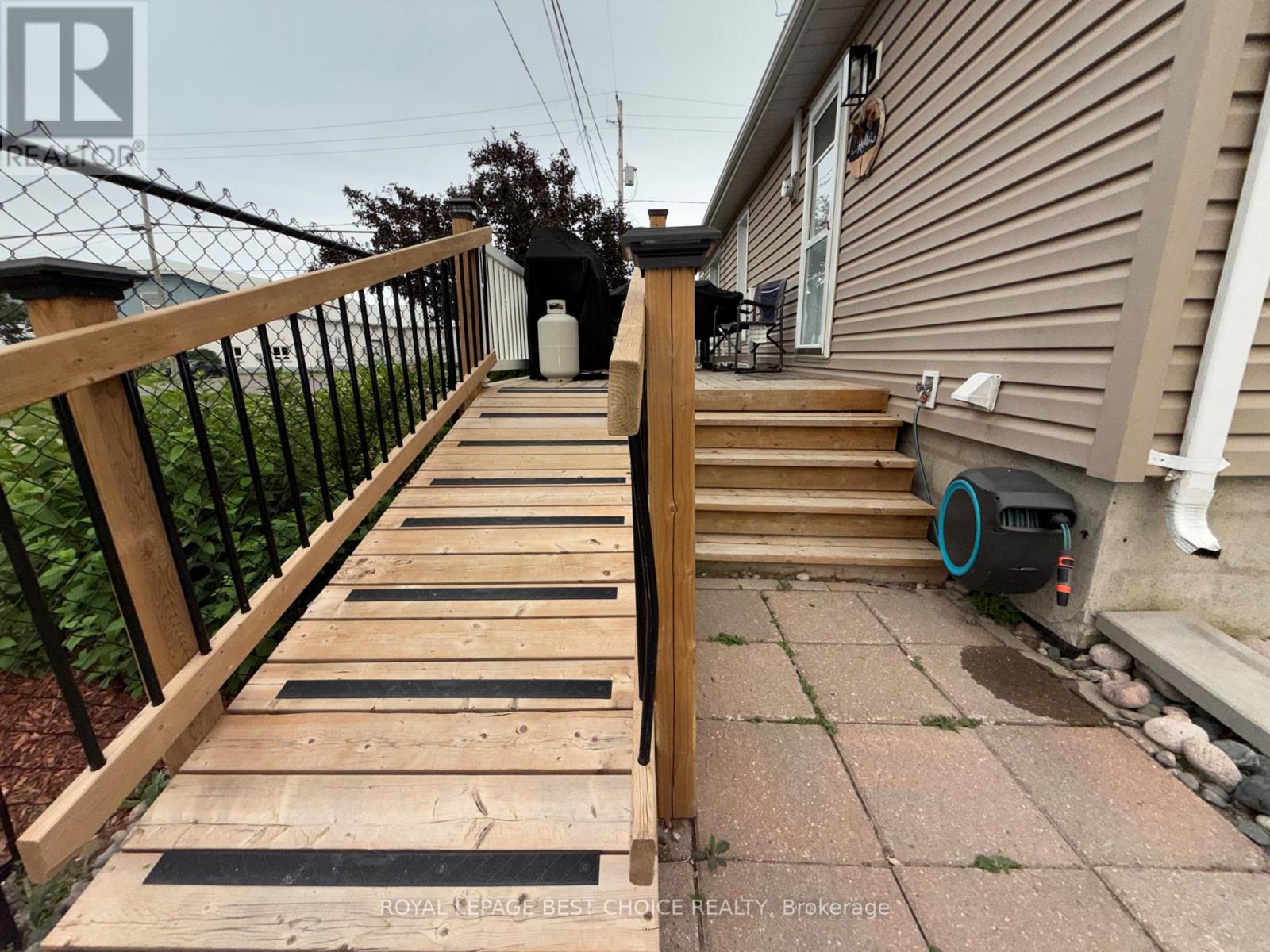 575 BROWNING STREET - 16