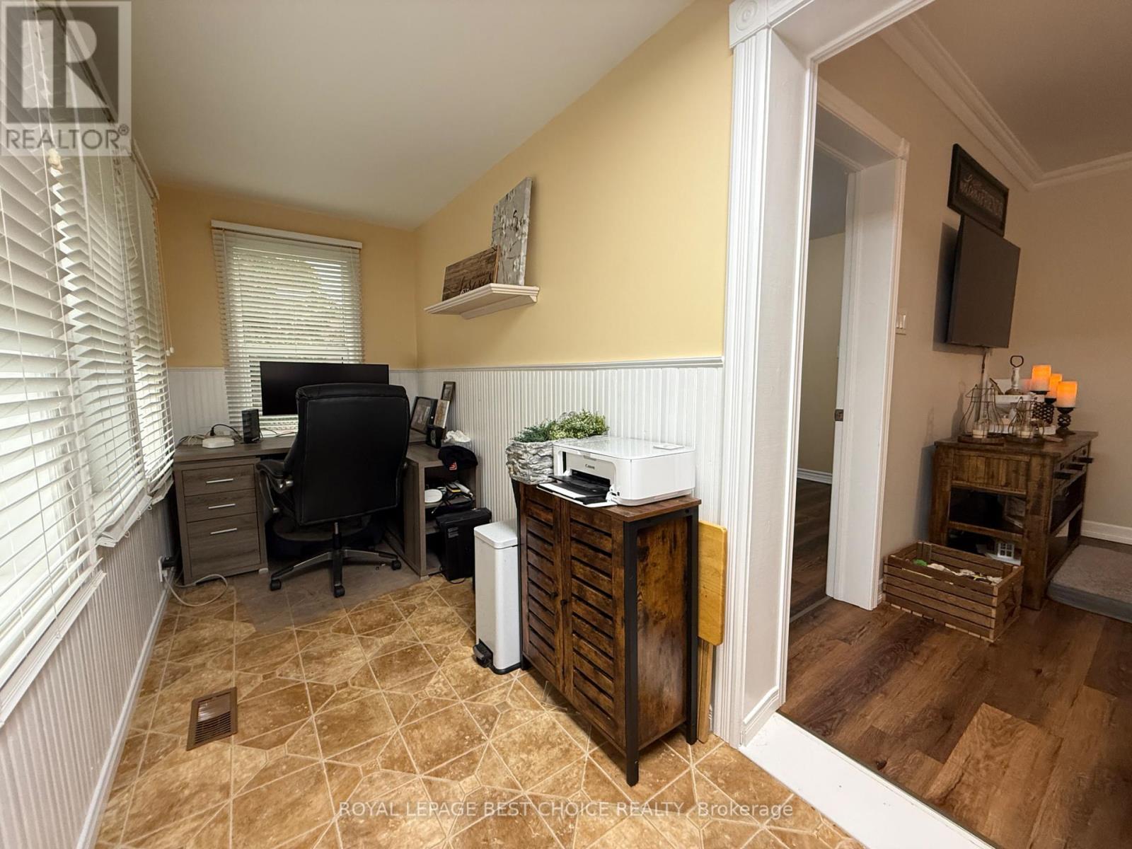 575 BROWNING STREET - 24