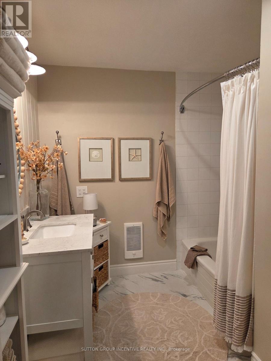 #204 166 OWEN STREET - 10