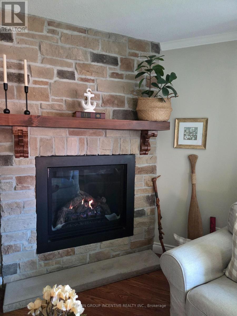 #204 166 OWEN STREET - 6