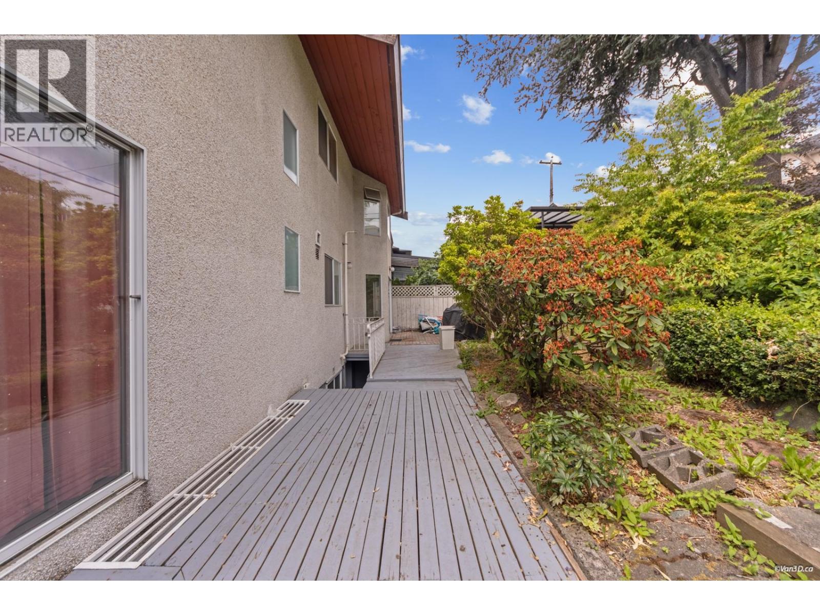 6 Bed, 3 Bath House for Sale in Vancouver – 2087 HARRISON DRIVE, Vancouver – MLS# R3146389 - Image 24