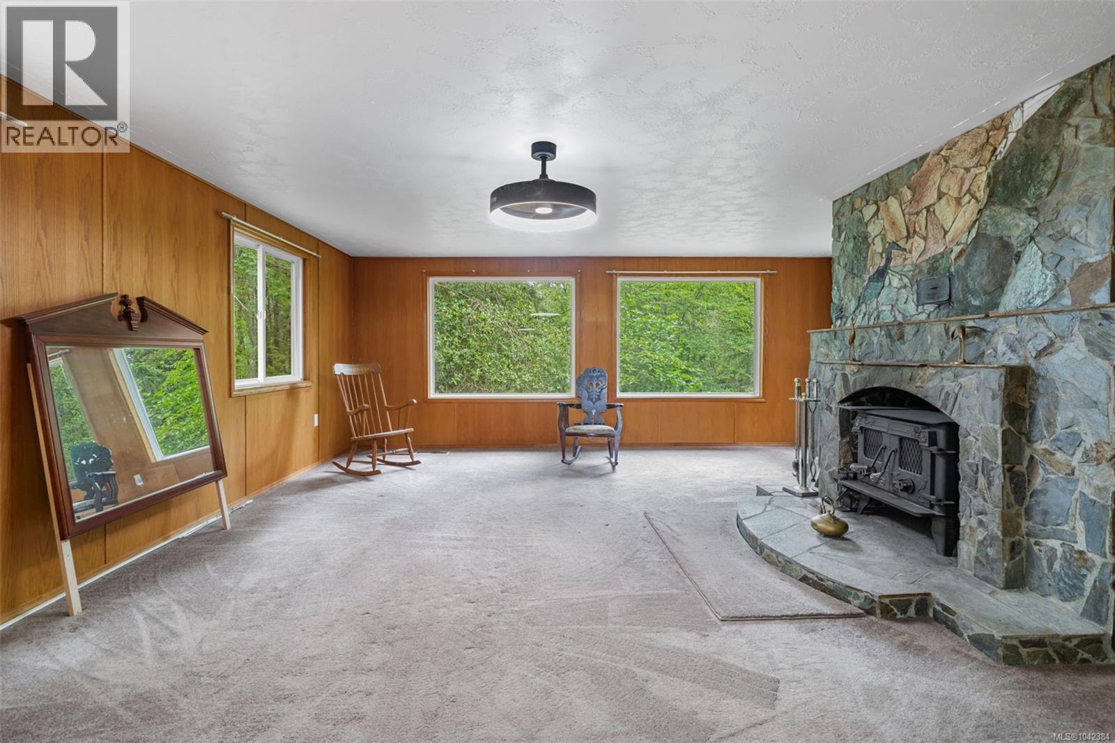 6025 Castley Rd - 6