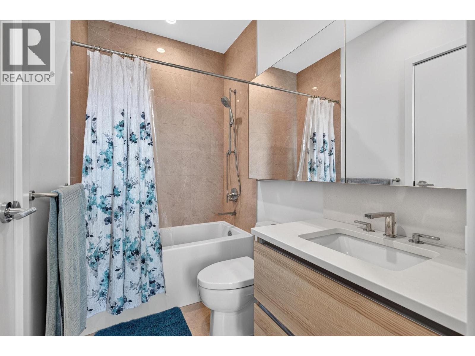 #2206 238 Leon Avenue - 17
