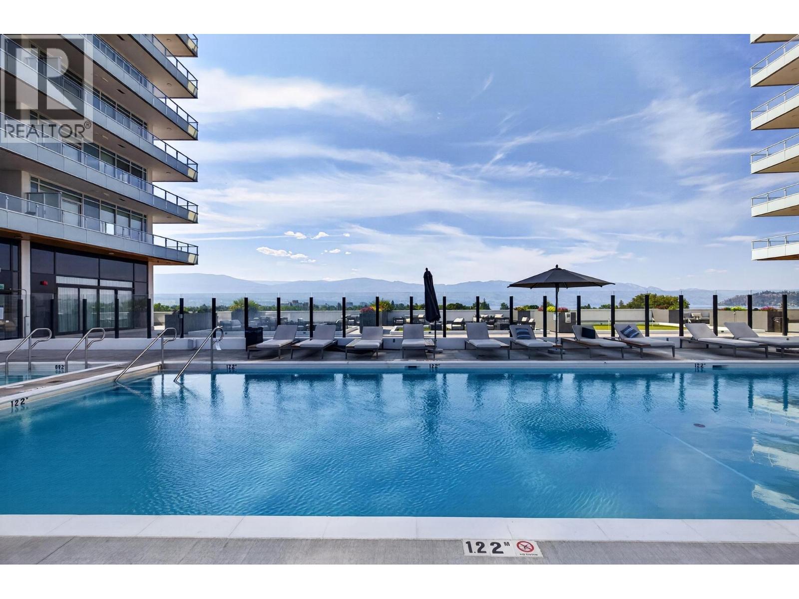 #2206 238 Leon Avenue - 45