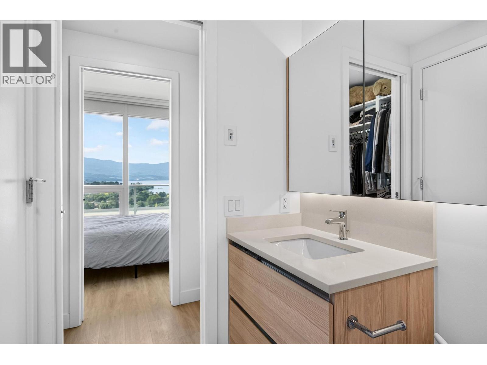 #1505 1626 WATER Street - 16