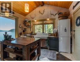 4660 Boat Access West Side, Christina Lake, BC V0H1E0 Photo 11