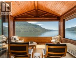 4660 Boat Access West Side, Christina Lake, BC V0H1E0 Photo 16