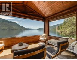 4660 Boat Access West Side, Christina Lake, BC V0H1E0 Photo 18
