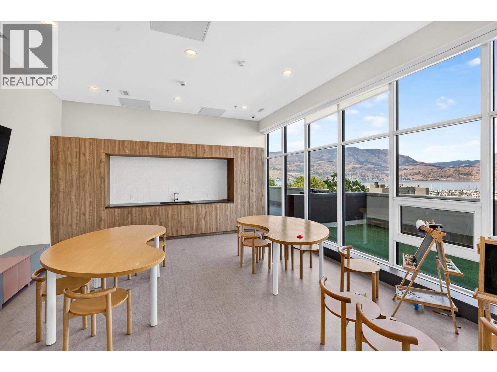 #1505 1626 WATER Street - 23